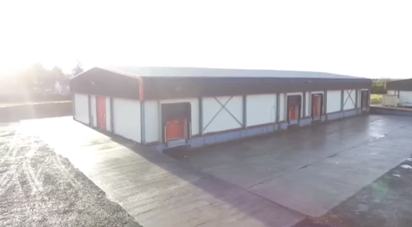 Large commercial unit at Jaypee Storage